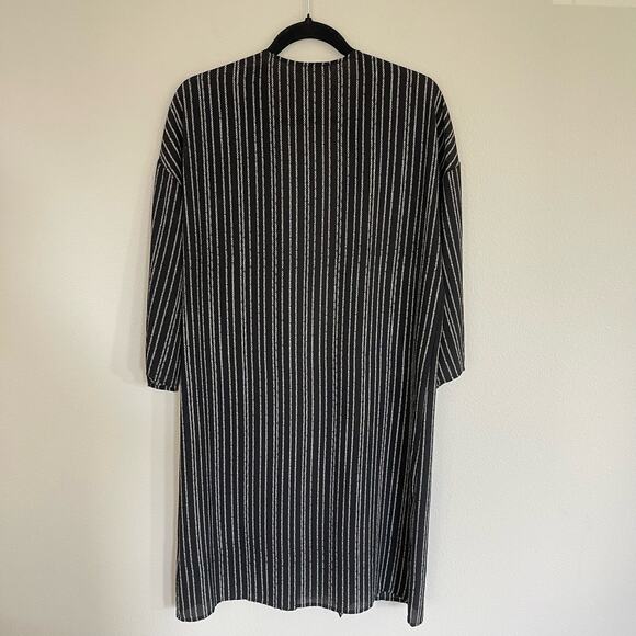 GILLI Black White Striped Open Front Kimono Duster (Small) - Picture 6 of 8